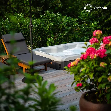 Daire Ortenia In Nature